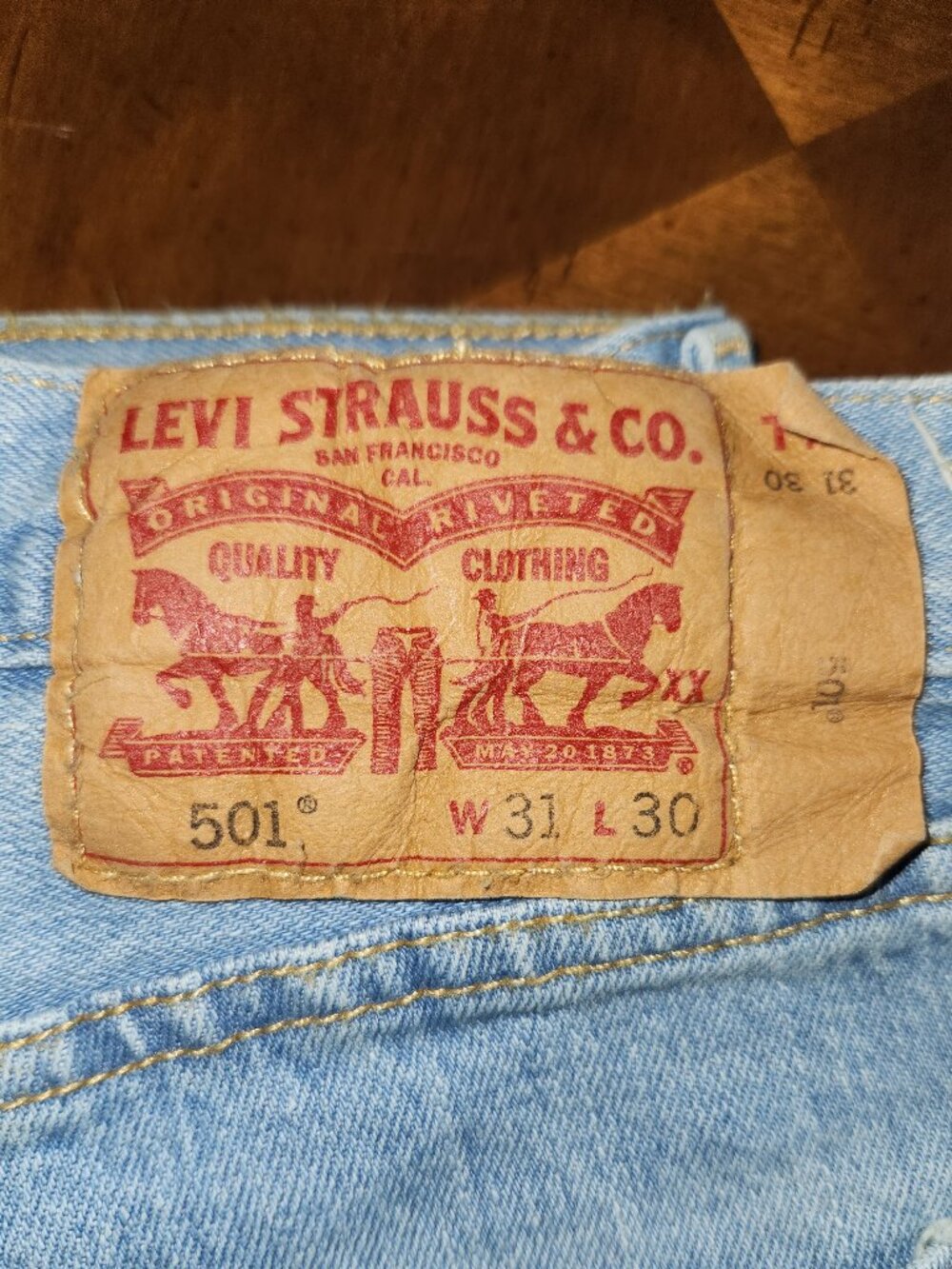 Levis 501 Jeans, Men's 31x30 - Picture 2 of 4